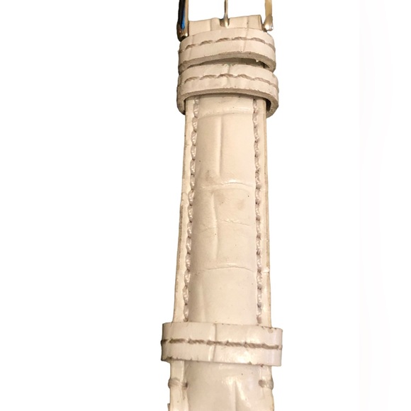 Juicy Couture White Leather Watch silver tone case white dial good condition - Picture 5 of 11